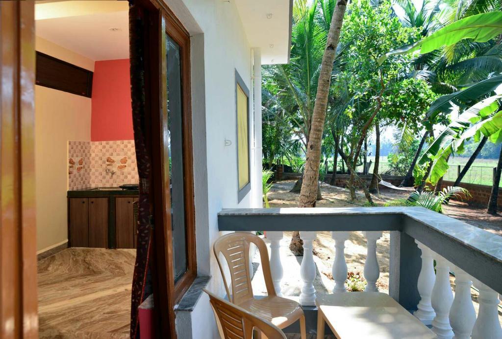 Palm Shades Spring Hotel Benaulim Exterior foto